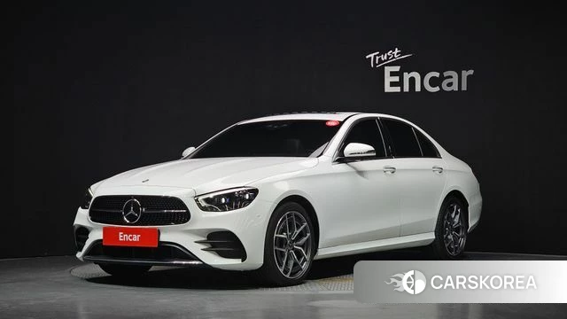 Mercedes-Benz E-Class W213 2023 Белый из Кореи