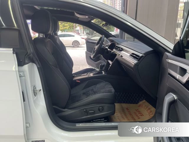 Volkswagen CC 2022 Белый из Китая