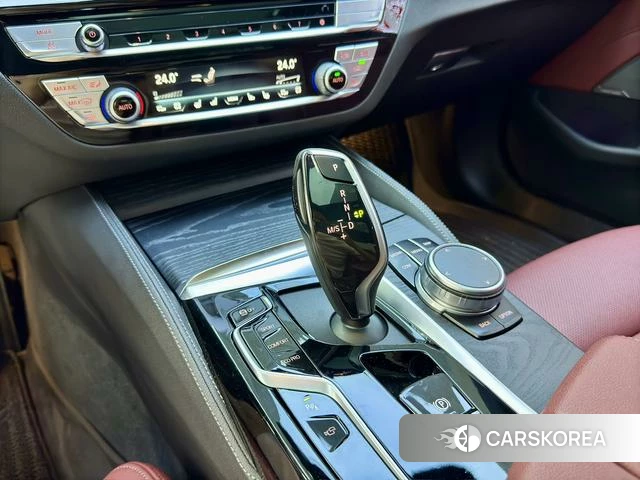 BMW 5 series 2021 Черный из Китая