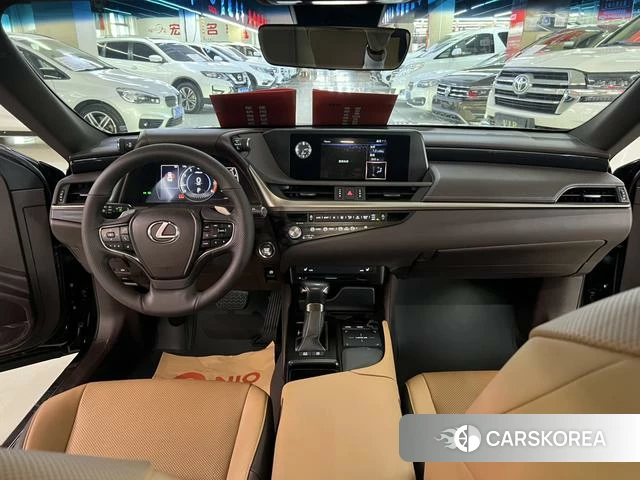 Lexus ES 2021 Черный из Китая