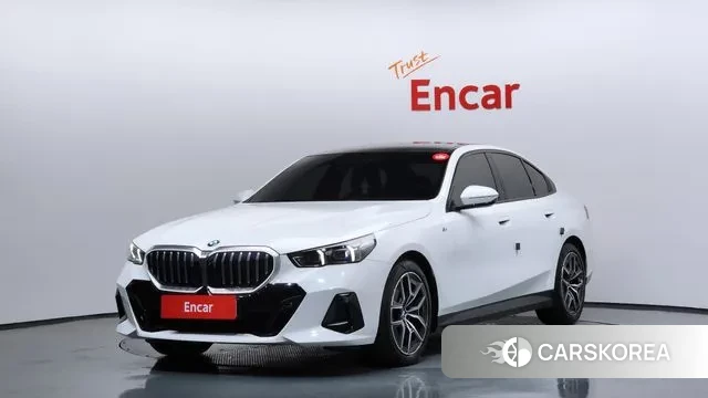 BMW 5 Series (G60) 2025 Белый из Кореи