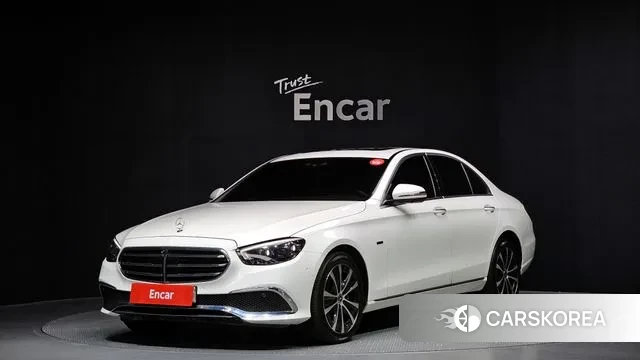 Mercedes-Benz E-Class W213 2021 Белый из Кореи