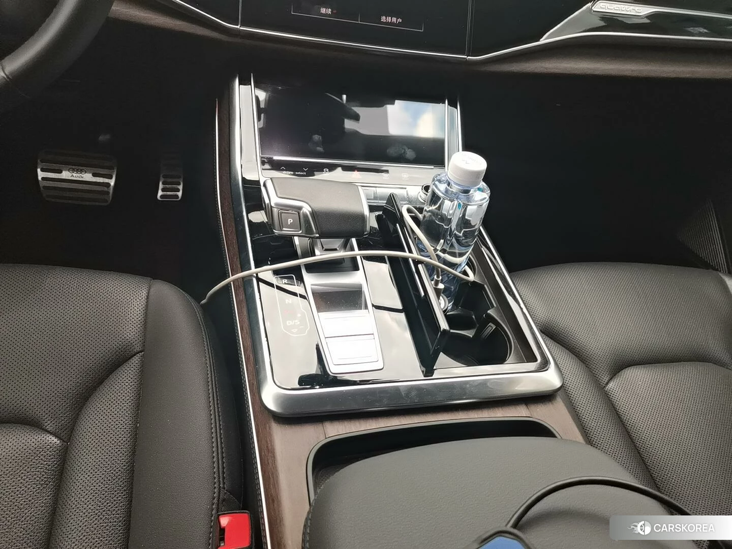 Audi Q7 2022 Черный из Китая