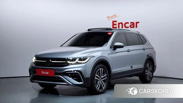 Volkswagen Tiguan Allspace 2023 Серебряный из Кореи