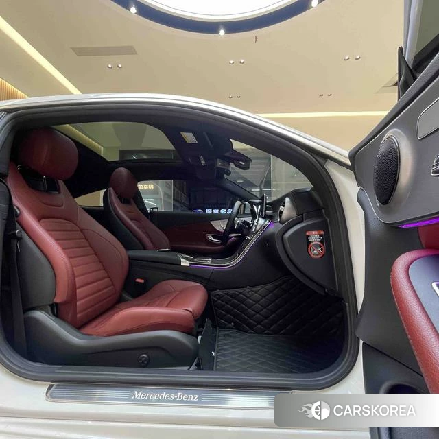 Mercedes-Benz Class C (imported) 2021 Белый из Китая