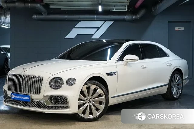 Bentley Flying Spur 3rd Generation 2022 Жемчужный цвет из Кореи