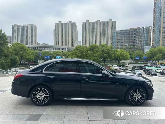 Mercedes-Benz Class C 2023 Зеленый из Китая