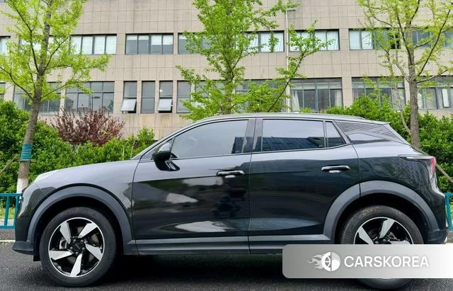 Lynk 06 2021 Черный из Китая