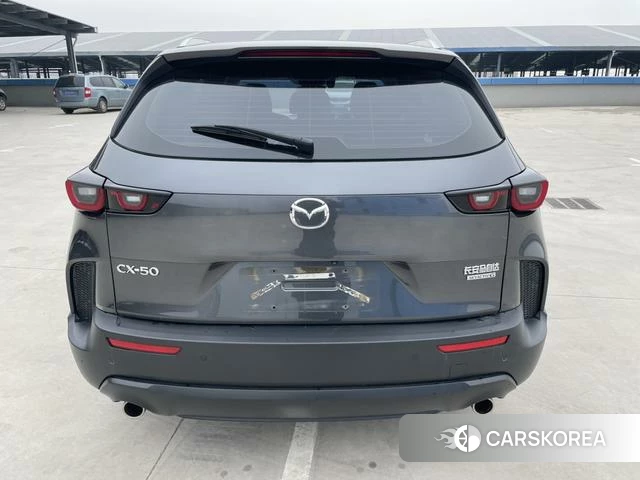 Mazda CX-50 line also 2023 Темно-серый из Китая