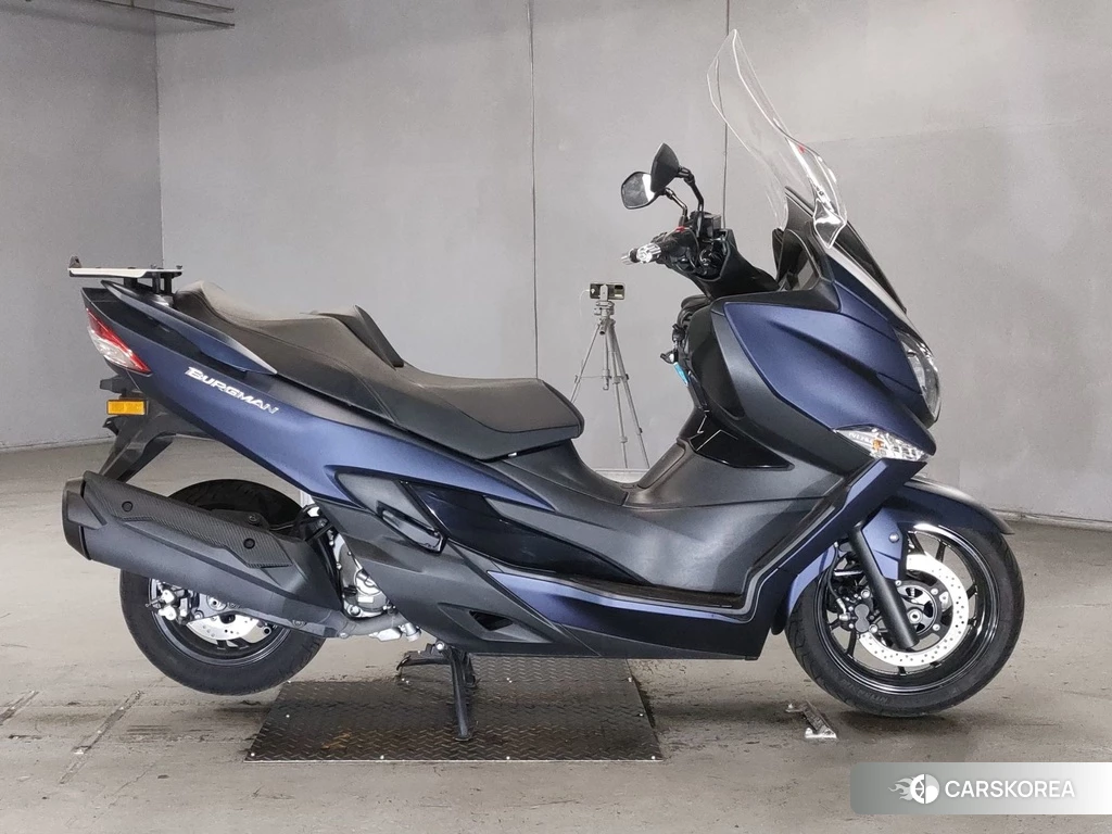 Проданный Suzuki BURGMAN 400 2021 из Японии, фото 2