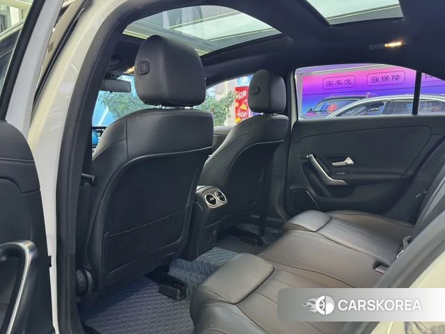 Mercedes-Benz Class A 2022 Белый из Китая