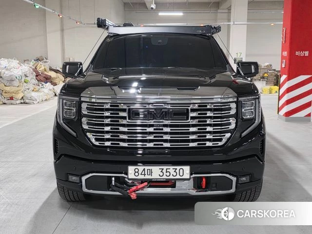 GMC Sierra 2023 Черный из Кореи