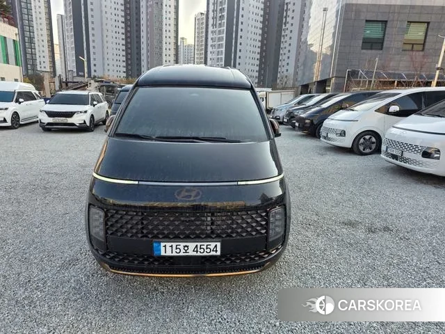 Hyundai Staria 2025 Черный из Кореи