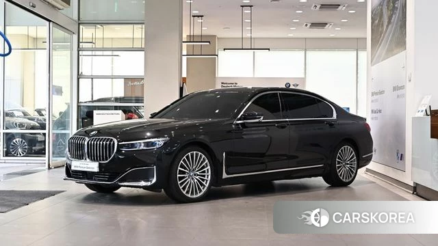 BMW 7 Series (G11) 2019 Черный из Кореи