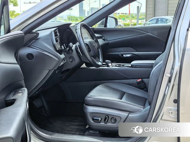 Lexus RX 2024 Серебристо-серый из Китая