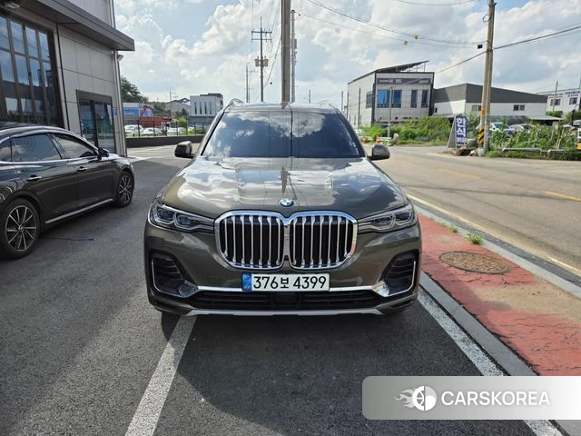 BMW X7 (G07) 2022 Серый из Кореи