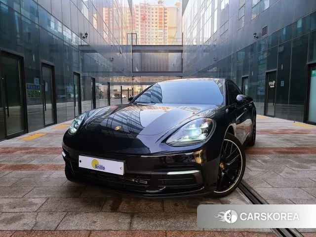 Porsche Panamera (971) 2018 Черный из Кореи