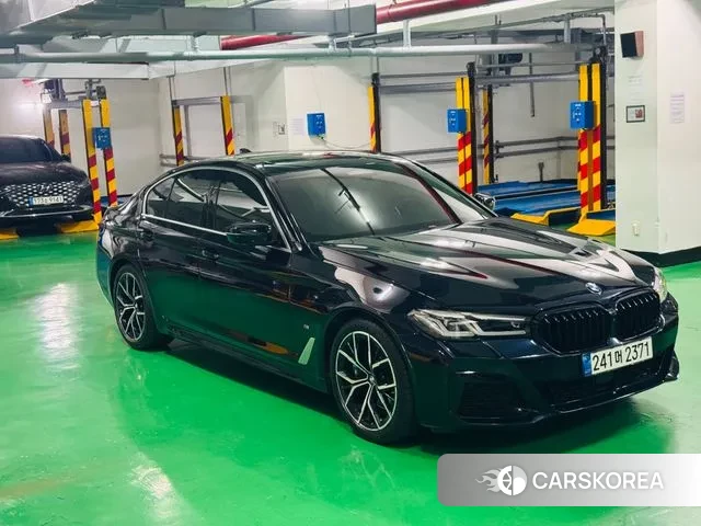 BMW 5 Series (G30) 2021 Черный из Кореи