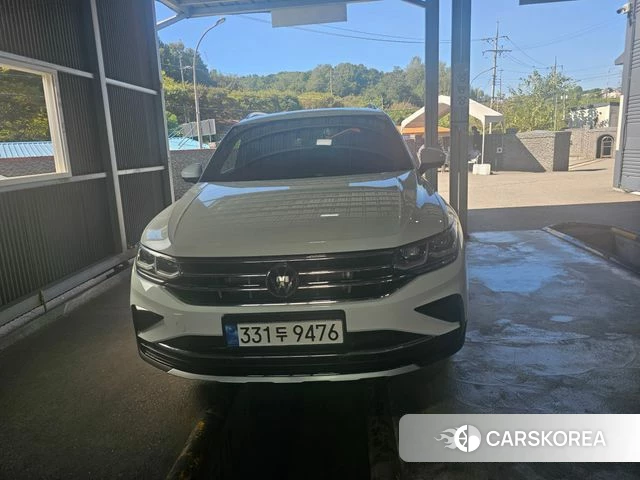 Volkswagen Tiguan second Generation 2022 Белый из Кореи