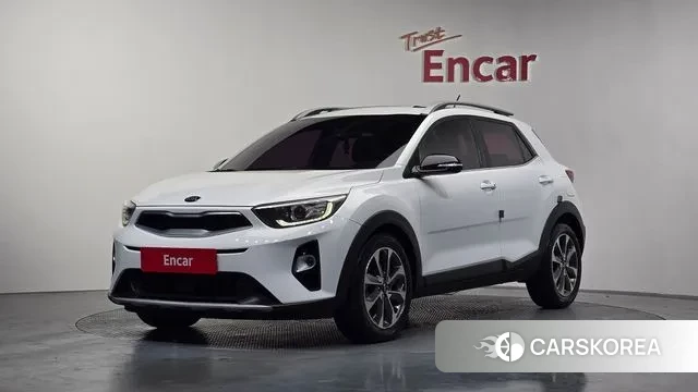 Kia Stonic 2018 Белый из Кореи