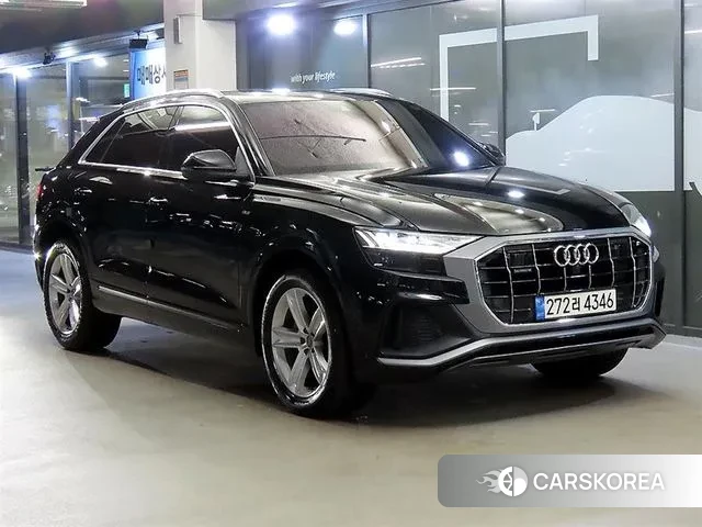 Audi Q8 (4M) 2020 Черный из Кореи