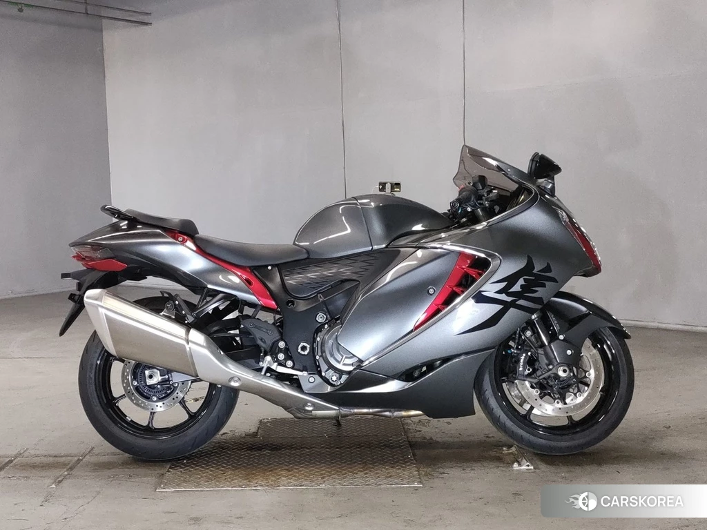 Проданный Suzuki GSX1300R HAYABUSA 2023 из Японии, фото 2