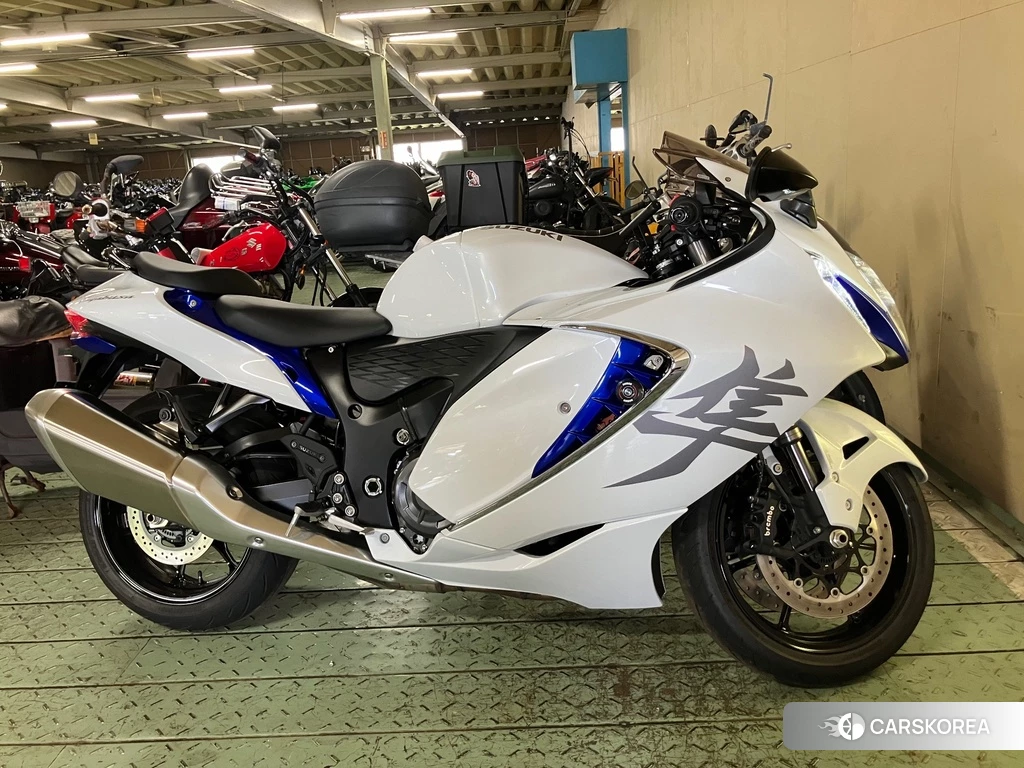 Проданный Suzuki GSX1300R HAYABUSA 2024 из Японии