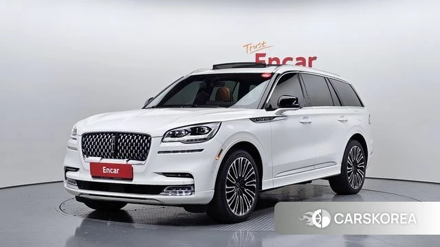Lincoln Aviator 2nd generation 2023 Белый из Кореи