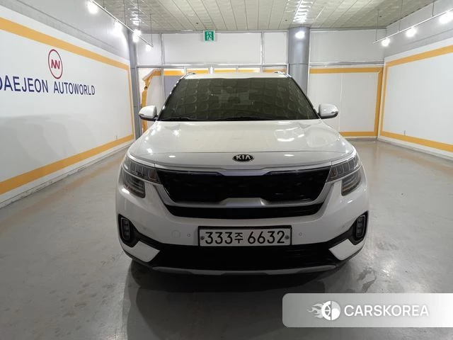 Kia Seltos 2020 Белый из Кореи