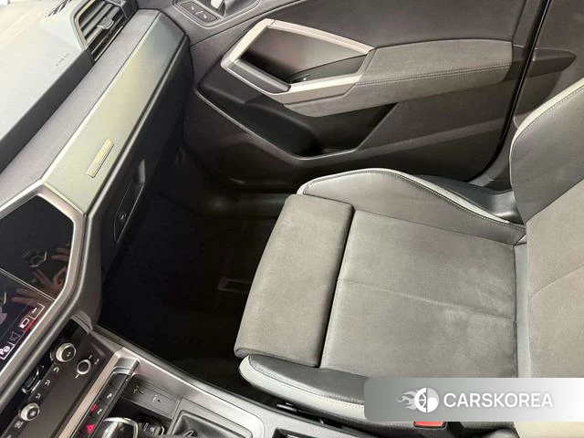 Audi Q3 2023 Белый из Китая