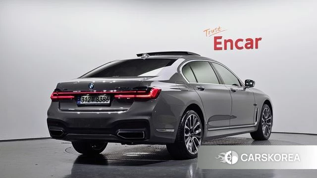 BMW 7 Series (G11) 2021 Серый из Кореи