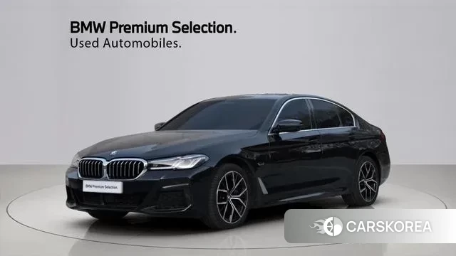 BMW 5 Series (G30) 2022 Черный двухцветный из Кореи