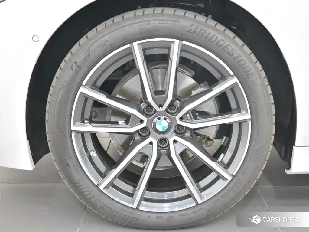 BMW 3 series 2024 Белый из Китая