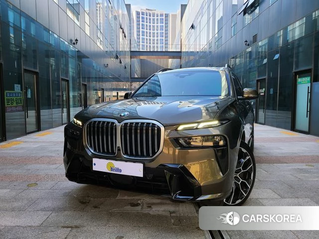BMW X7 (G07) 2023 Серый из Кореи
