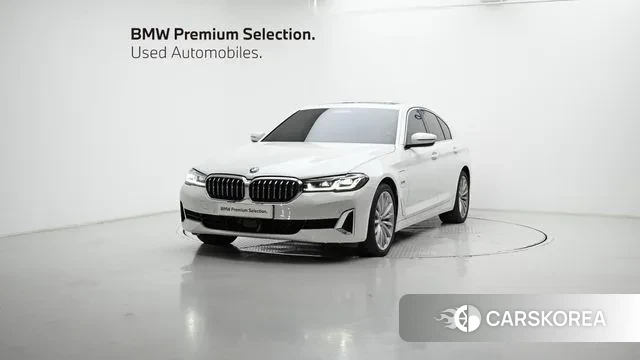 BMW 5 Series (G30) 2022 Белый из Кореи