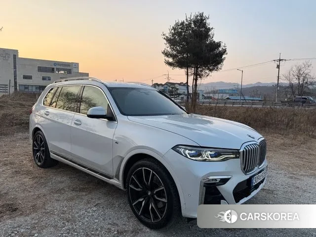 BMW X7 (G07) 2022 Белый из Кореи