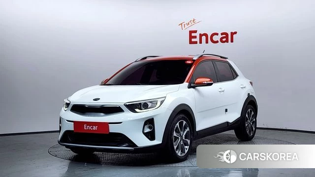 Kia Stonic 2018 Белый из Кореи