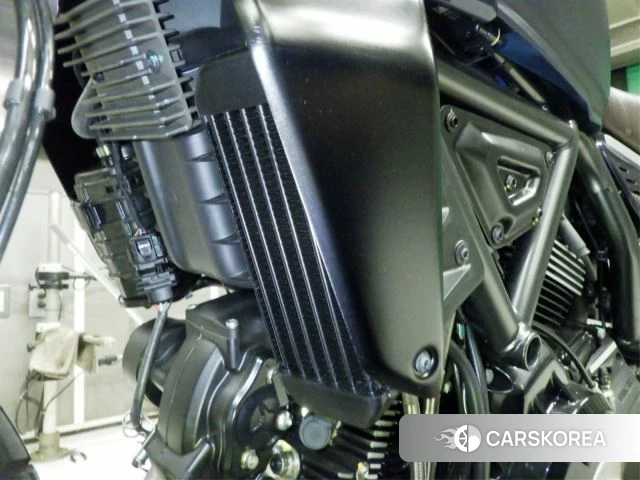 Engine photo