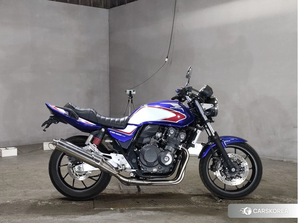 Проданный Honda CB400SF 2019 из Японии