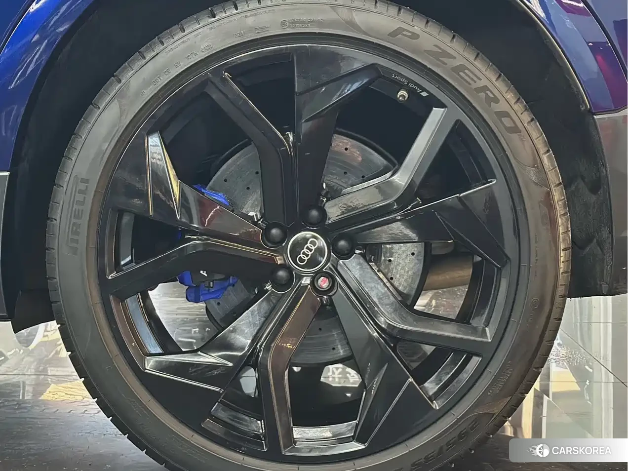 Audi RS Q8 2021 Синий из Китая