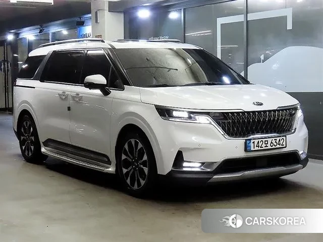 Kia Carnival 4th generation 2021 Белый из Кореи