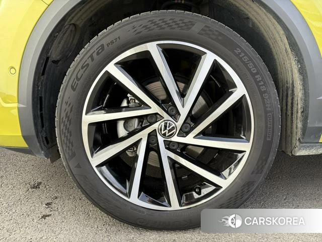 Volkswagen Exploring songs 2023 Желтый из Китая