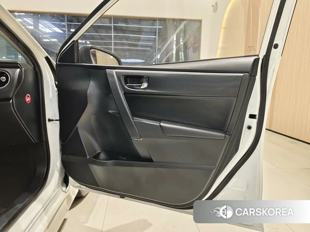 Toyota Lei Ling 2019 Белый из Китая