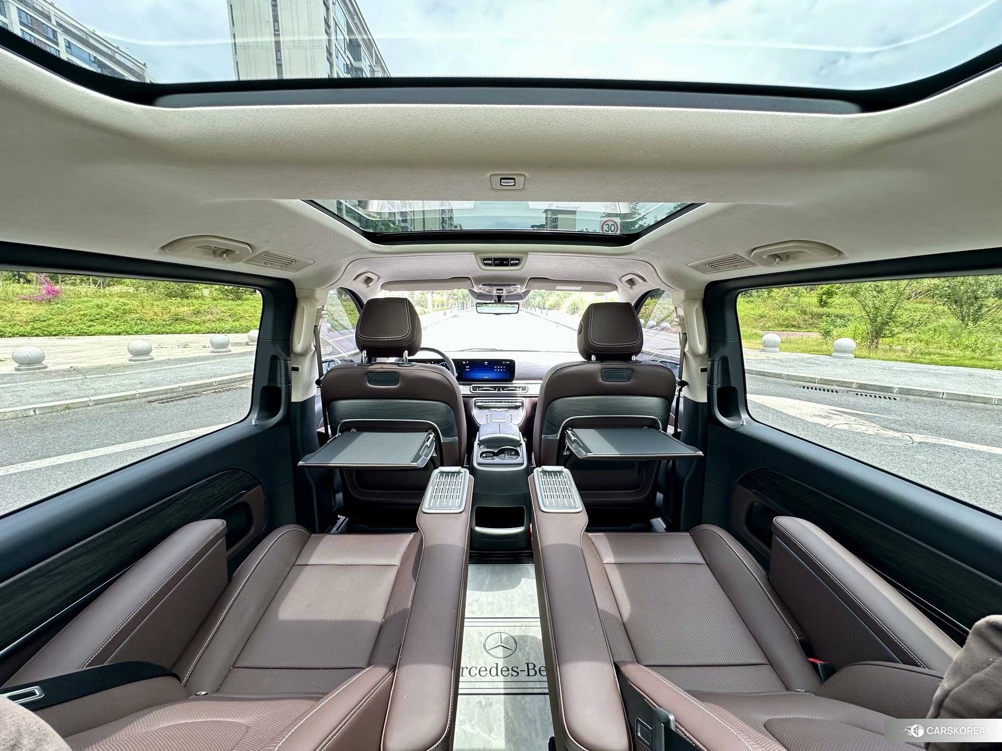 Mercedes-Benz V-class 2024 Черный из Китая