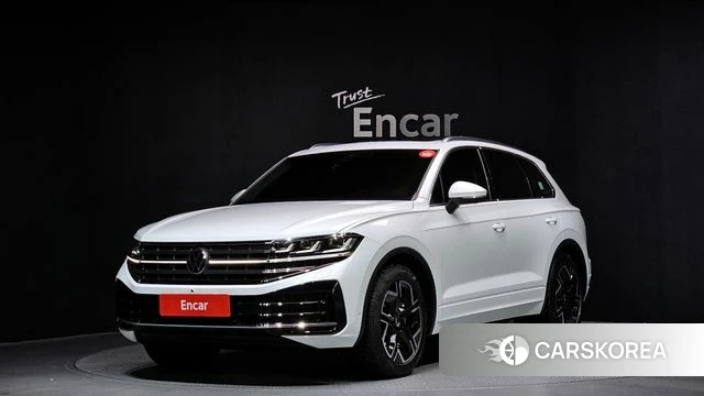 Volkswagen Touareg 3rd generation 2025 Белый из Кореи