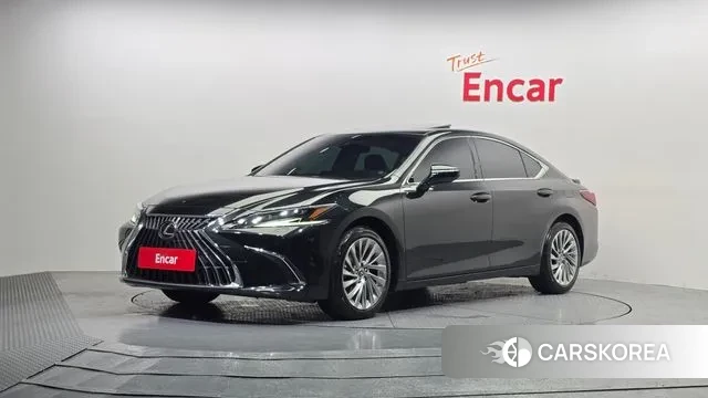 Lexus ES300h 7th generation 2024 Черный из Кореи