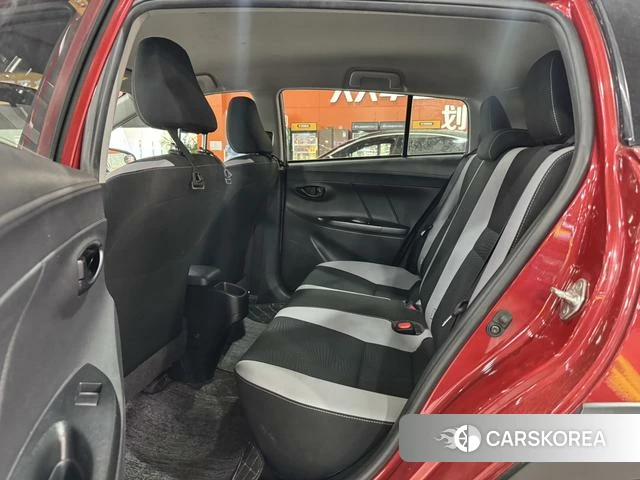 Toyota YARIS L Zhixuan 2021 Красный из Китая