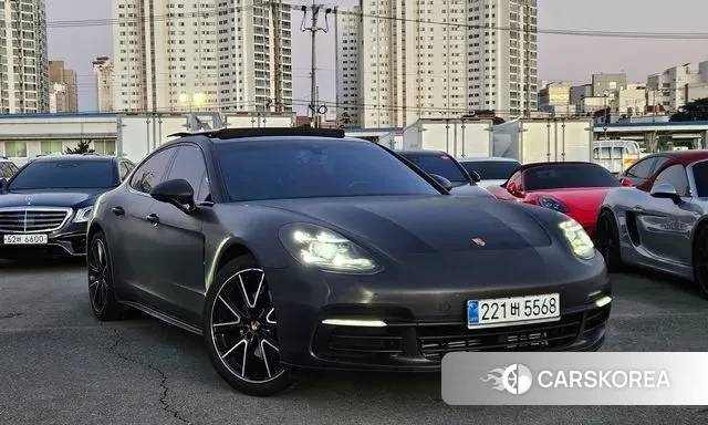 Porsche Panamera (971) 2018 Серый из Кореи