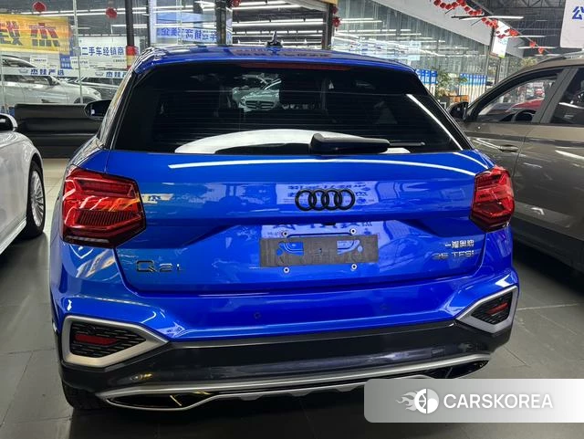 Audi Q2L 2023 Синий из Китая