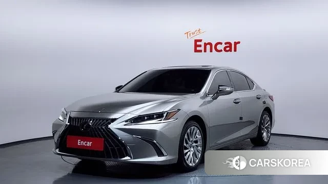Lexus ES300h 7th generation 2023 Серый из Кореи